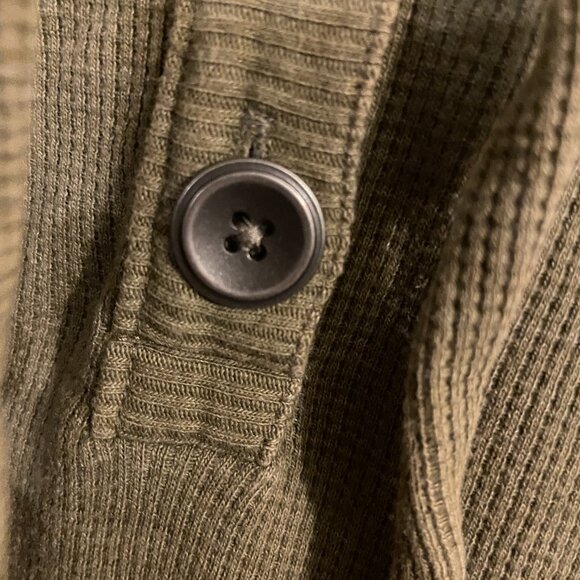 SO Henley Hoodie Army Green Hi Low Thermal Cotton Waffle Shirt, Size Large - Picture 5 of 15